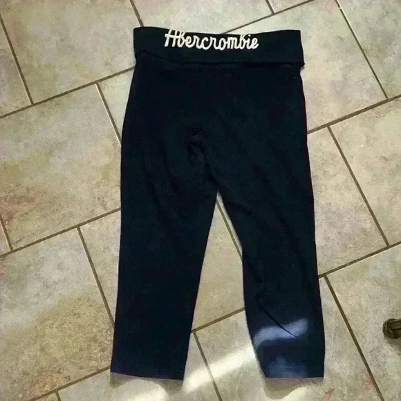 Abercrombie & Fitch L Vintage Capri Leggings - Picture 3 of 4